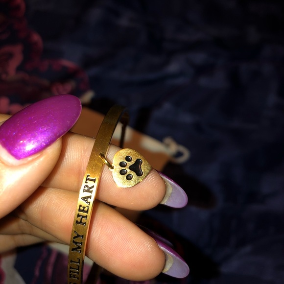 Paw Prints Fill my Heart bracelet - Picture 2 of 5